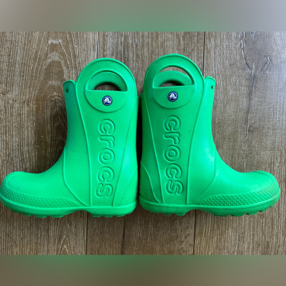Kids Crocs rain boots size 1